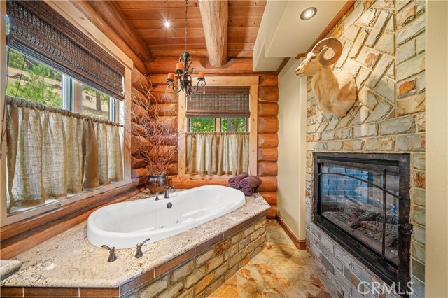 26000 Deertrail Drive, Tehachapi CA: https://media.crmls.org/medias/2595b5a9-2d4d-4a40-8726-876ab8b9b807.jpg