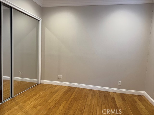 Detail Gallery Image 13 of 28 For 4912 Hesperia, Encino,  CA 91316 - 3 Beds | 2/1 Baths