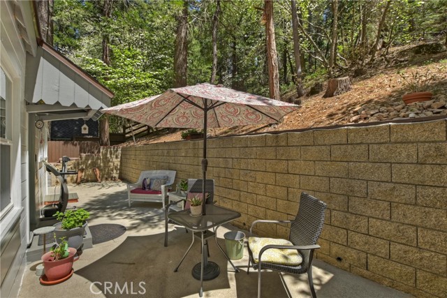 Detail Gallery Image 18 of 33 For 27899 Rainbow Dr, Lake Arrowhead,  CA 92352 - 3 Beds | 1/1 Baths