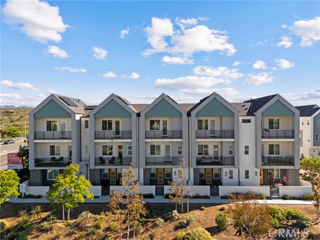 398 Merit, Irvine CA: https://media.crmls.org/medias/2595faad-9f7d-4ab9-9f12-27068ba96357.jpg