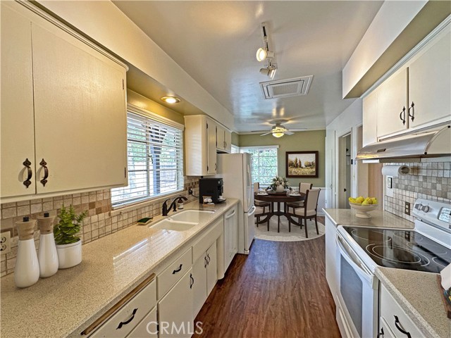 Detail Gallery Image 5 of 22 For 1112 Briarcroft Rd, Claremont,  CA 91711 - 4 Beds | 2 Baths