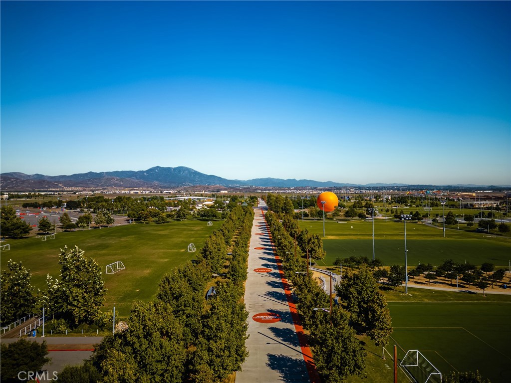 https://media.crmls.org/medias/25963ada-9eeb-4270-acf1-21a731d39b0d.jpg?preset=X-Large