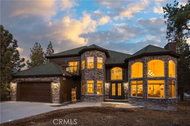 325 Stoney Creek Road, Big Bear Lake CA: https://media.crmls.org/medias/25966dd9-cbb9-4efe-a0e4-fcce20703e88.jpg