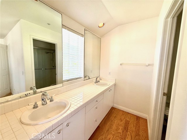 Detail Gallery Image 6 of 11 For 11 Crivelli Aisle, Irvine,  CA 92606 - 3 Beds | 2/1 Baths