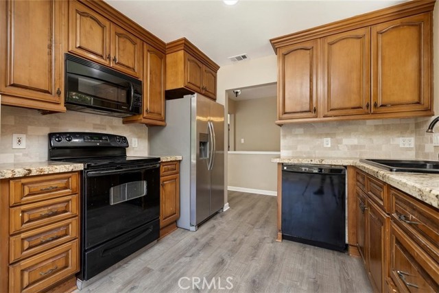 Detail Gallery Image 9 of 36 For 13745 Jamul Dr, Jamul,  CA 91935 - 3 Beds | 3 Baths