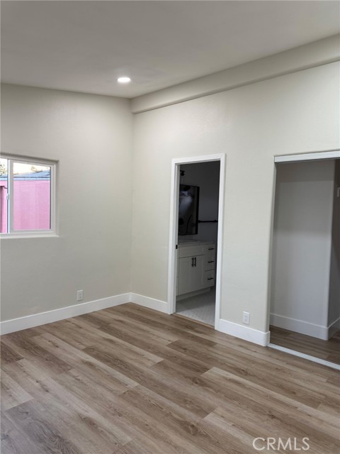Detail Gallery Image 20 of 23 For 215 S Sullivan Ln #220,  Santa Ana,  CA 92704 - 4 Beds | 2 Baths