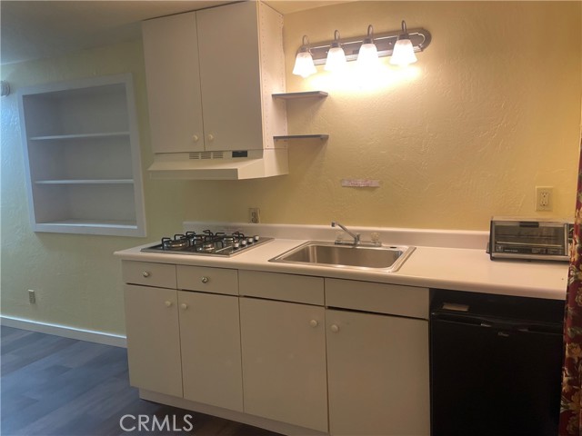 652 Knoll Drive, Crestline CA: https://media.crmls.org/medias/2596d9ff-ddb8-4b2c-8c13-30f42526ef0c.jpg