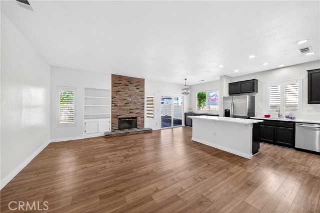 Detail Gallery Image 9 of 51 For 2037 W Avenue H6, Lancaster,  CA 93536 - 4 Beds | 2 Baths