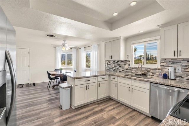 Detail Gallery Image 11 of 43 For 5837 La Luna Ave, Twentynine Palms,  CA 92277 - 3 Beds | 2 Baths