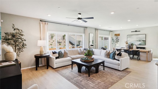 37094 Bush Sunflower Court, Wildomar CA: https://media.crmls.org/medias/25980f85-cd6b-479a-b1c8-55d73129e301.jpg
