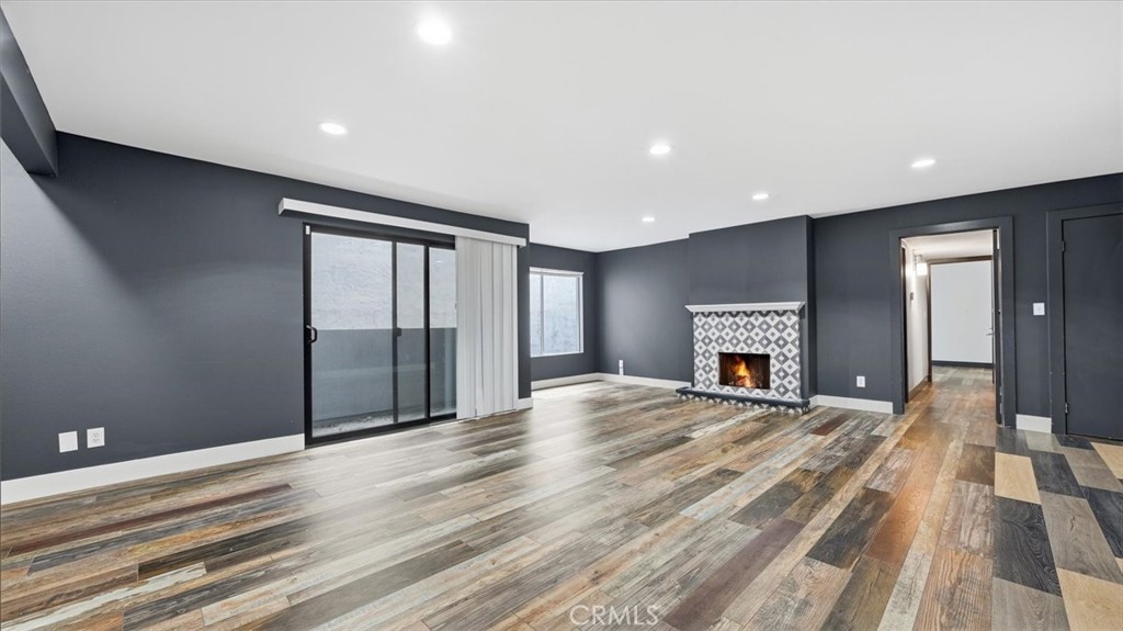 1940 N Highland #17