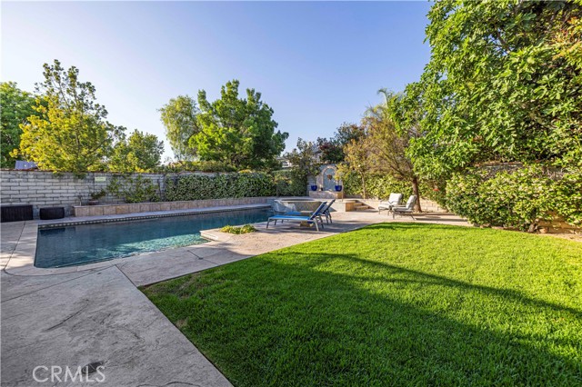 28642 Apricot Place, Saugus CA: https://media.crmls.org/medias/259861a2-c549-47d0-adaa-6d5a1254042c.jpg