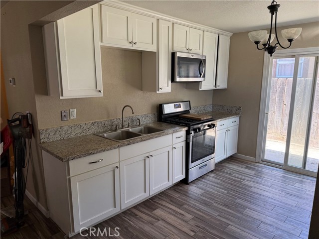 1472 Fir Avenue, Atwater CA: https://media.crmls.org/medias/25987f1d-de10-4f5a-9164-7c1c6985e489.jpg