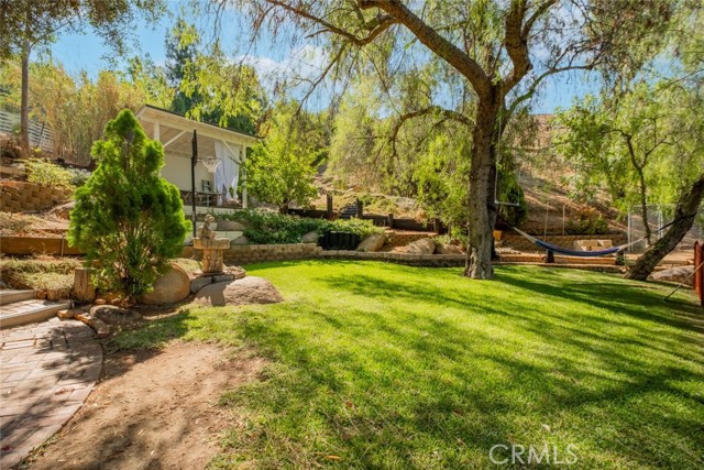 9530 Wheatland Avenue, Shadow Hills CA: https://media.crmls.org/medias/25996586-afbf-4487-9dff-a2eb64c64615.jpg