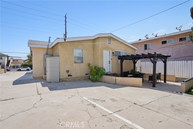 813 W Beach Avenue, Inglewood CA: https://media.crmls.org/medias/25999ff8-c3e1-4165-8491-0dfc2f0dc502.jpg