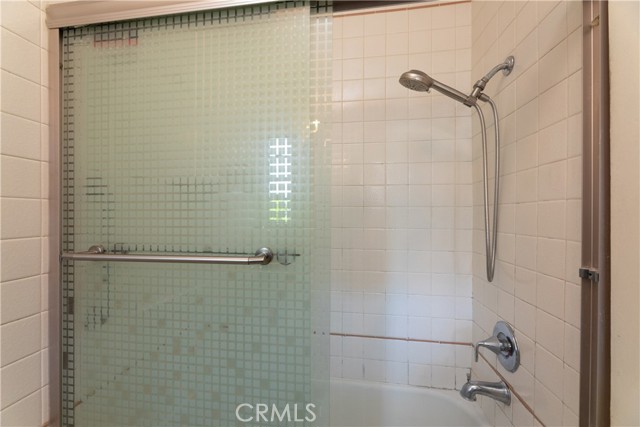 3139 Chestnut Avenue, Long Beach CA: https://media.crmls.org/medias/259a291a-e3c2-4d80-9296-4dca6346debc.jpg