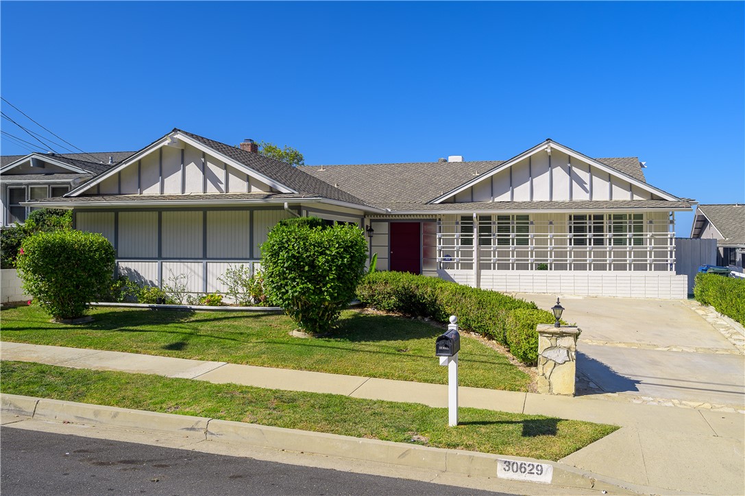 30629 Rue Valois, Rancho Palos Verdes, California 90275, 4 Bedrooms Bedrooms, ,1 BathroomBathrooms,Residential,Sold,Rue Valois,SB21197630