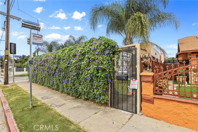 Detail Gallery Image 20 of 27 For 1159 W 54th St, Los Angeles,  CA 90037 - – Beds | – Baths