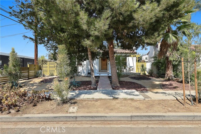 1013 Newby Street photo 2