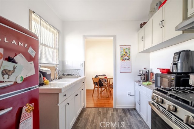 Detail Gallery Image 6 of 23 For 2010 N Los Robles Ave, Pasadena,  CA 91104 - – Beds | – Baths