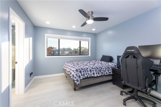 Image 33 of 64 For 7830 Ring Street