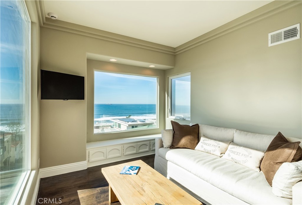 2909 Bayview Drive