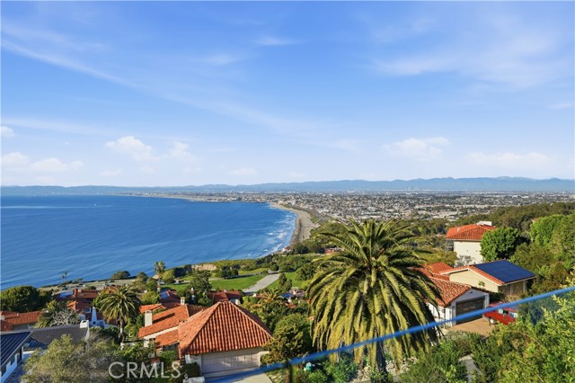 Detail Gallery Image 11 of 32 For 773 via Somonte, Palos Verdes Estates,  CA 90274 - 4 Beds | 3 Baths