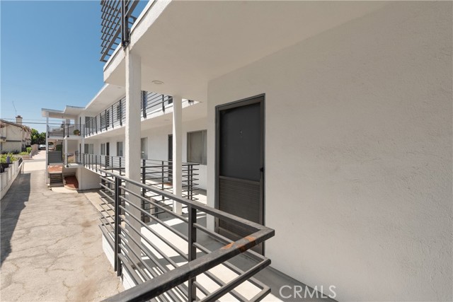 2209 Carnegie Lane, Redondo Beach CA: https://media.crmls.org/medias/259dd7a2-4df5-41ca-9c93-0840b5a6e6ad.jpg