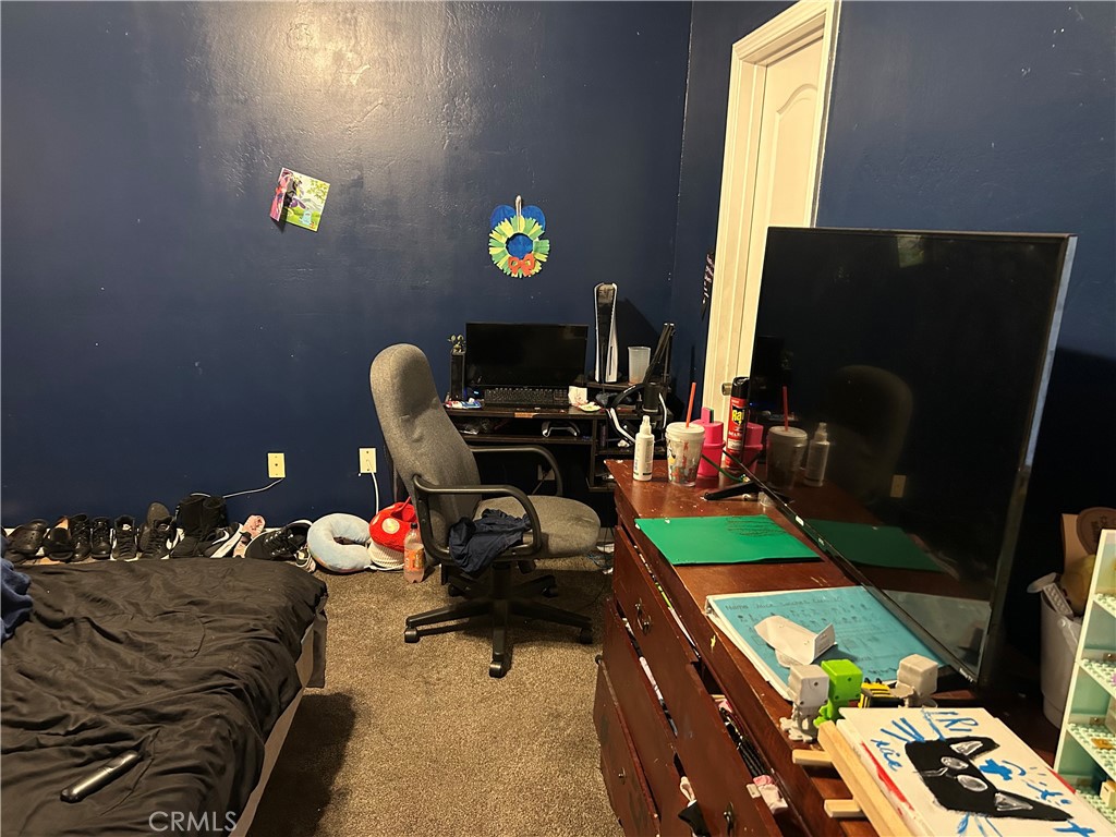 https://media.crmls.org/medias/259fa00e-0d39-47d9-855f-6cf25262835c.jpg?preset=X-Large