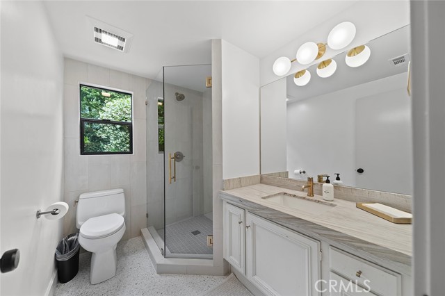 6360 E Vera Crest Drive, Long Beach CA: https://media.crmls.org/medias/259fc371-d0cf-497a-bac1-e32b3e4008b6.jpg