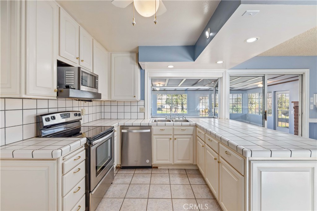 MLS #SR25262351 image #10