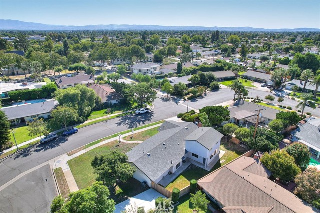 Detail Gallery Image 3 of 62 For 340 W Caroline Ct, Ontario,  CA 91762 - 7 Beds | 4 Baths