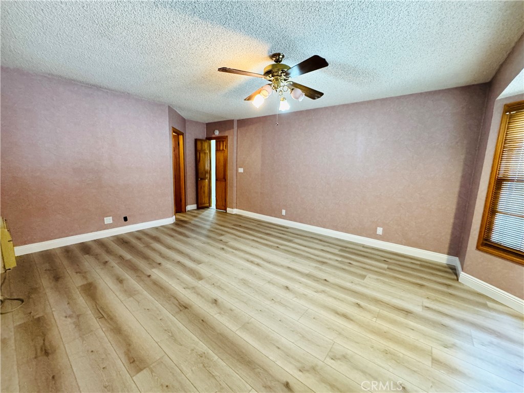 https://media.crmls.org/medias/25a14589-e8f4-483f-bca1-fafb325ca5c3.jpg?preset=X-Large