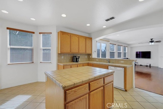 Image 13 of 51 For 1175 Tanana Court