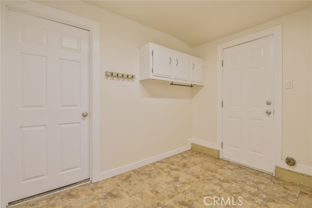511 Gwynwood Avenue, La Habra CA: https://media.crmls.org/medias/25a1d6b5-54bd-46e0-a9a3-1189bd013d80.jpg