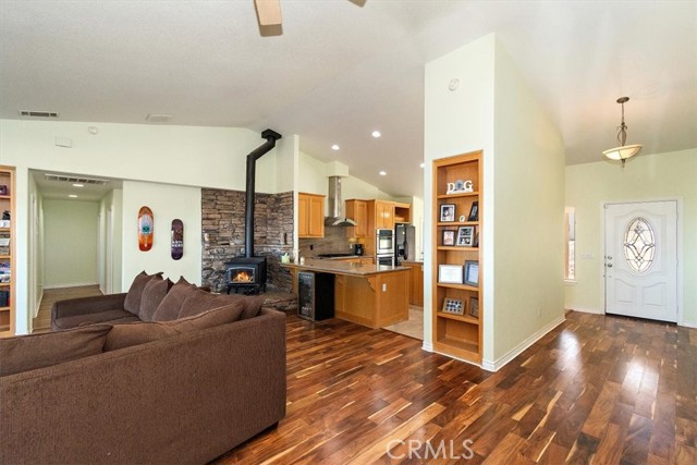 Detail Gallery Image 20 of 34 For 9050 Ponderosa Rd, Pinon Hills,  CA 92372 - 4 Beds | 2 Baths