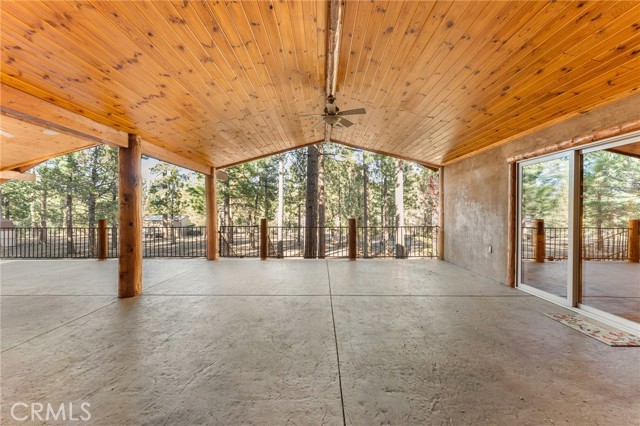 1540 Alderwood Court, Big Bear City CA: https://media.crmls.org/medias/25a2834c-73d8-4f84-9f9d-bd1051f24728.jpg