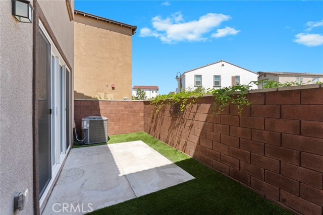 8729 Roving Place, Chino CA: https://media.crmls.org/medias/25a29930-ef84-4326-9c53-d774c1abbda2.jpg