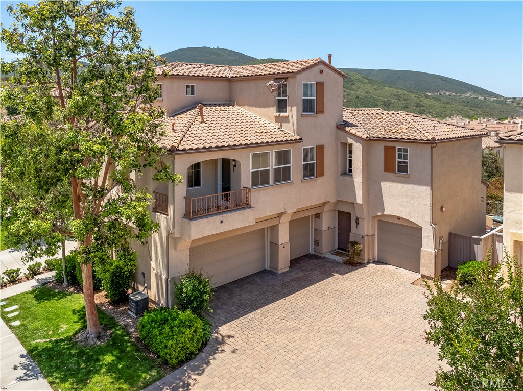 946 Bolex Way