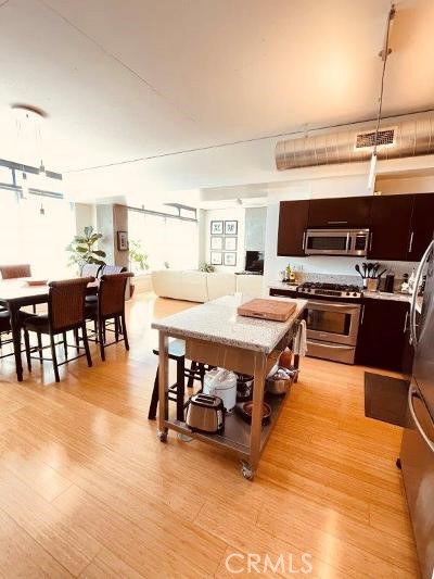 Detail Gallery Image 15 of 28 For 1111 S Grand #1015,  Los Angeles,  CA 90015 - 2 Beds | 2 Baths