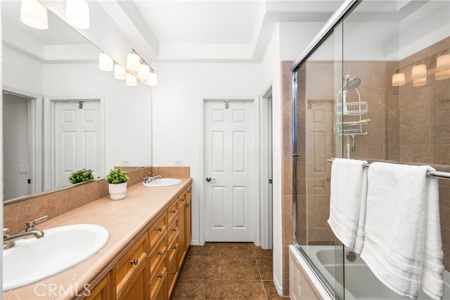 92 Chula Vista, Irvine CA: https://media.crmls.org/medias/25a41391-27ea-4135-b0fa-e23160f10faf.jpg