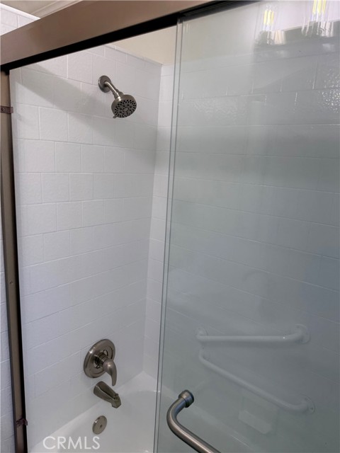 Detail Gallery Image 12 of 22 For 1305 E 17th, Long Beach,  CA 90813 - 2 Beds | 1 Baths