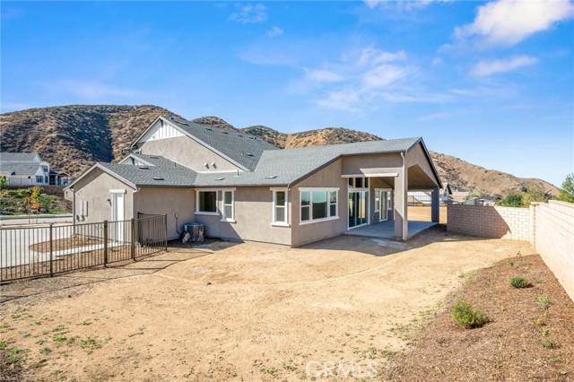 34524 Kadota Street, Yucaipa CA: https://media.crmls.org/medias/25a46b25-bd42-4f8a-86ae-30f8f5b236a0.jpg