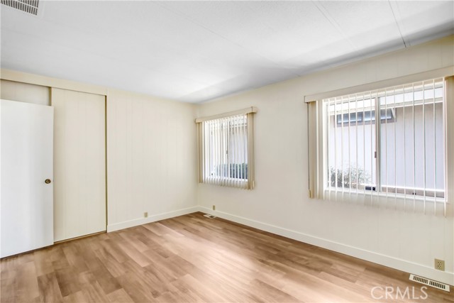 Detail Gallery Image 12 of 25 For 2590 Silver Oak Way, Hemet,  CA 92545 - 2 Beds | 2 Baths