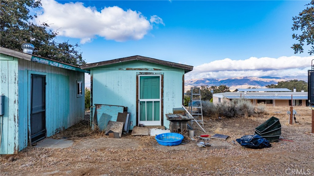 https://media.crmls.org/medias/25a4b43b-2a87-4f68-a054-1a7ea7d3b8eb.jpg?preset=X-Large