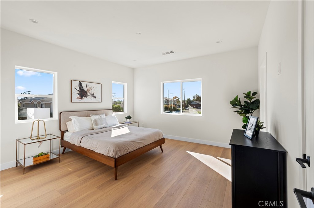 MLS #OC25253877 image #27