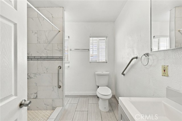 1659 West 39th photo 9