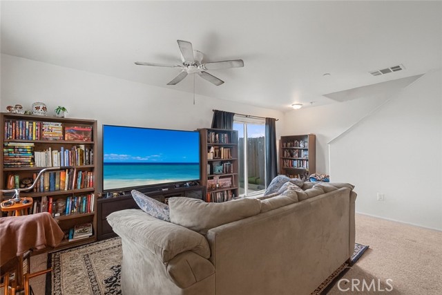 Detail Gallery Image 4 of 25 For 26142 Gravett Pl, Saugus,  CA 91350 - 4 Beds | 3 Baths