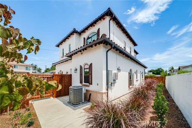 Detail Gallery Image 34 of 54 For 2709 Cogswell Rd #C,  El Monte,  CA 91732 - 4 Beds | 4/1 Baths