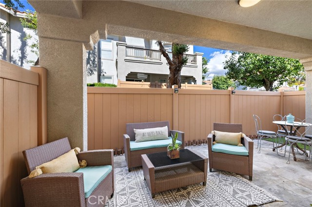 Image 11 of 29 For 135 California Court